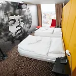 Sono Hotel